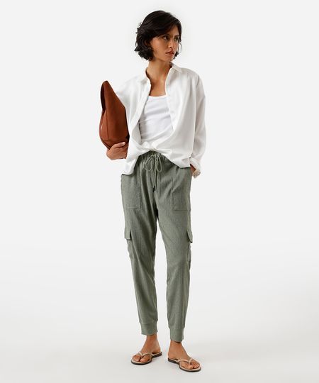 calça jogger feminina bolsos cargo texturizada verde P
