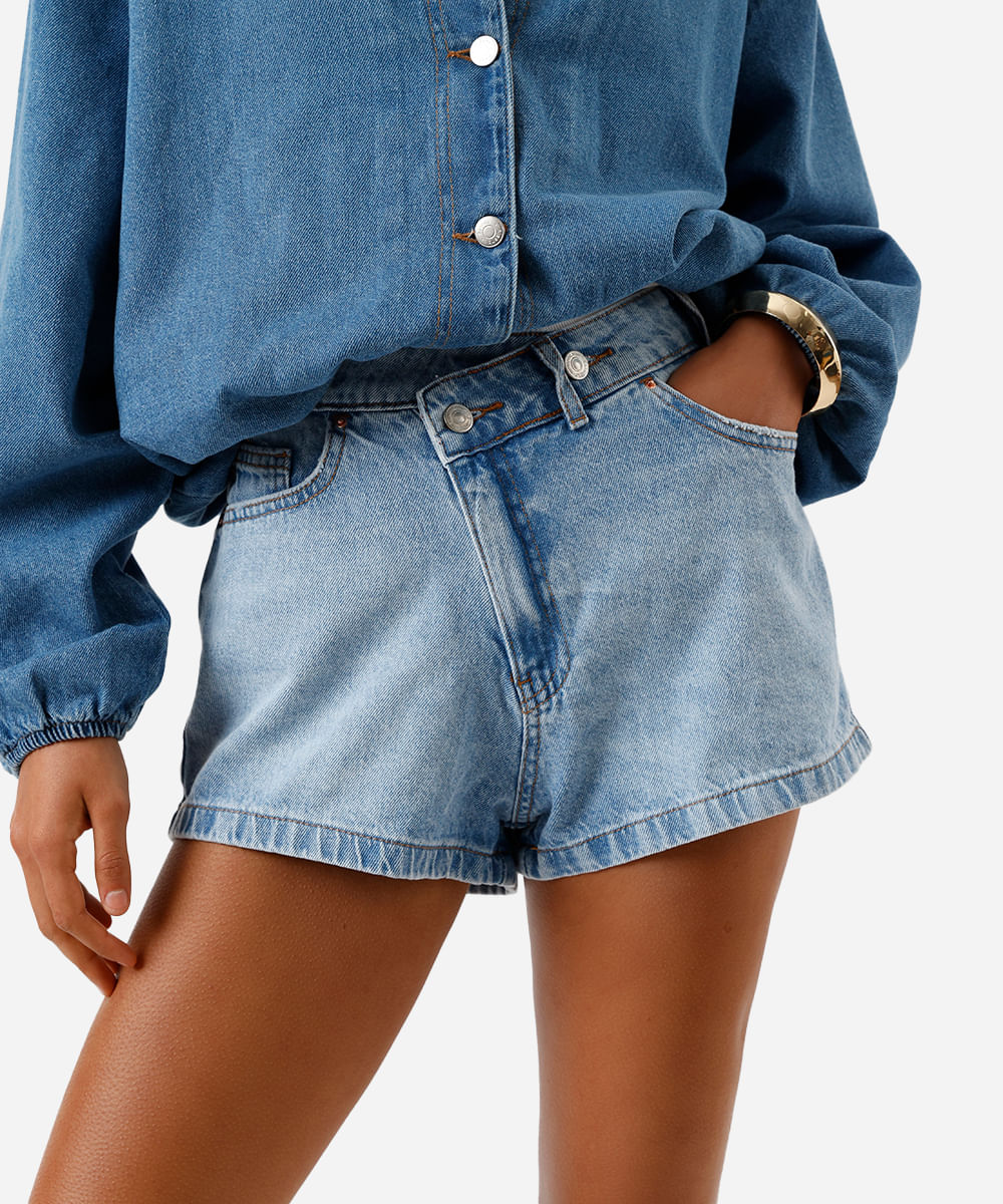 short boy feminino jeans cós cruzado azul
