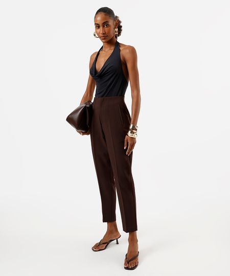 calça alfaiataria cintura alta com pences - marrom escuro 36 calça alfaiataria cintura alta com pences - marrom escuro 36