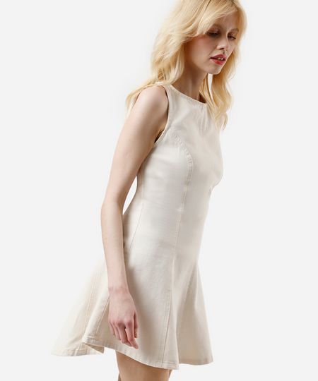 vestido curto feminino de sarja com recortes off white P vestido curto feminino de sarja com recortes off white P