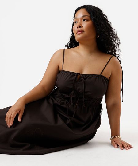 vestido midi feminino com amarração plus size marrom GG
