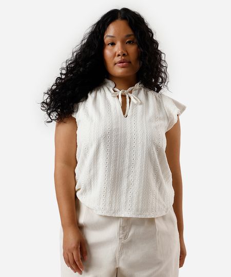 blusa feminina de laise manga curta plus size off white GG2 blusa feminina de laise manga curta plus size off white GG2