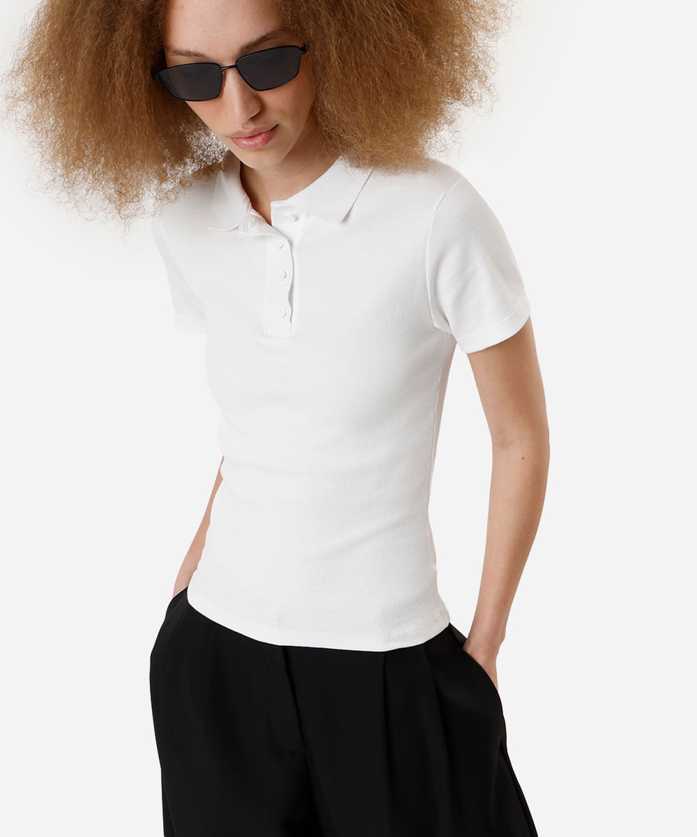 polo feminina de tricot manga curta off white
