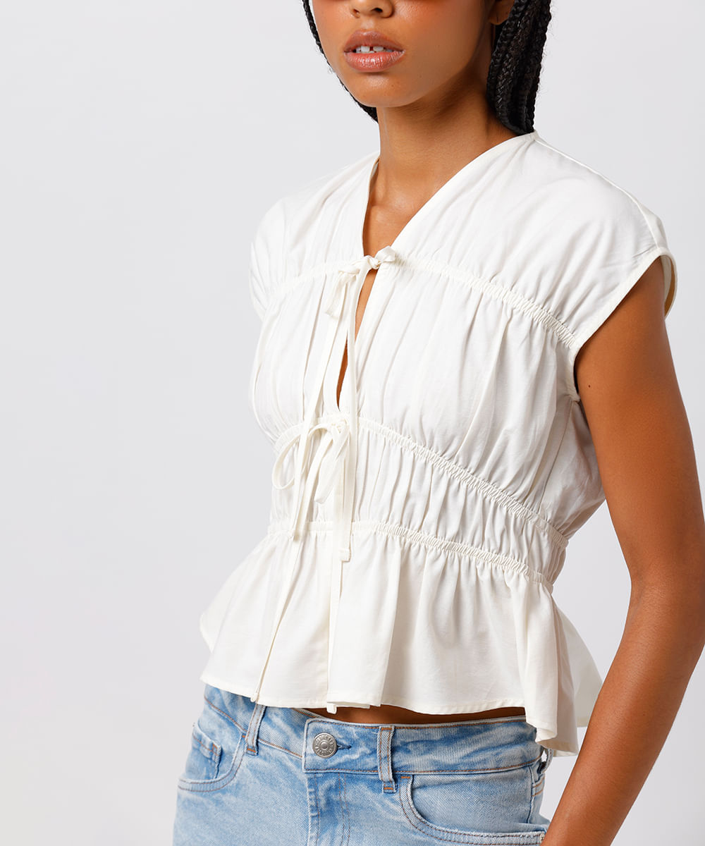 blusa feminina com algodão franzida mindset off white