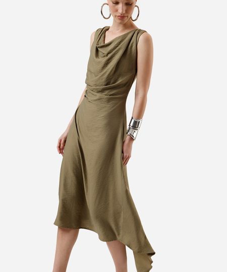 vestido midi feminino com viscose e franzidos decote degagê verde M vestido midi feminino com viscose e franzidos decote degagê verde M