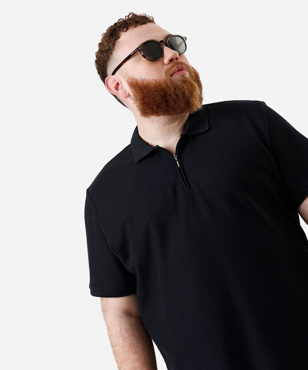 polo masculina com zÃper texturizada plus size preta