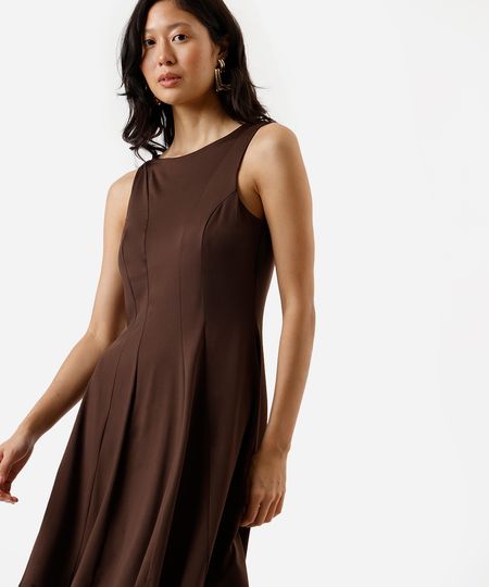 vestido curto evasê feminino decote redondo com recortes marrom P