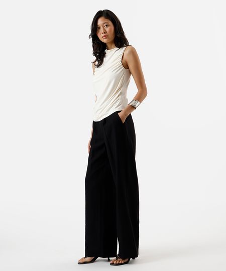 calça reta de alfaiataria feminina com viscose e pregas preta 38