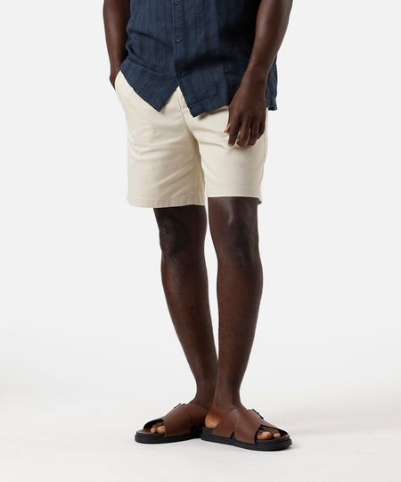 bermuda reta masculina de sarja bege 44