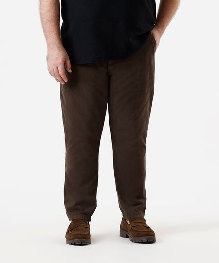 calça chino slim masculina de sarja plus size marrom 50