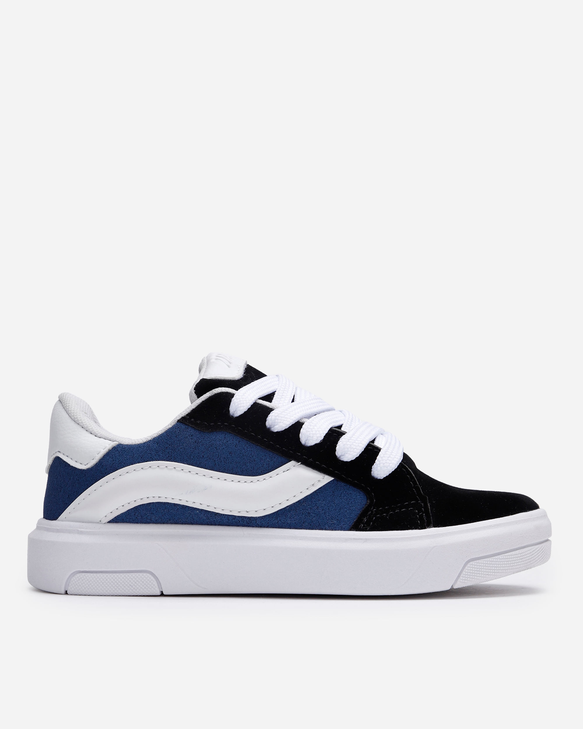 Tênis infantil com recortes azul