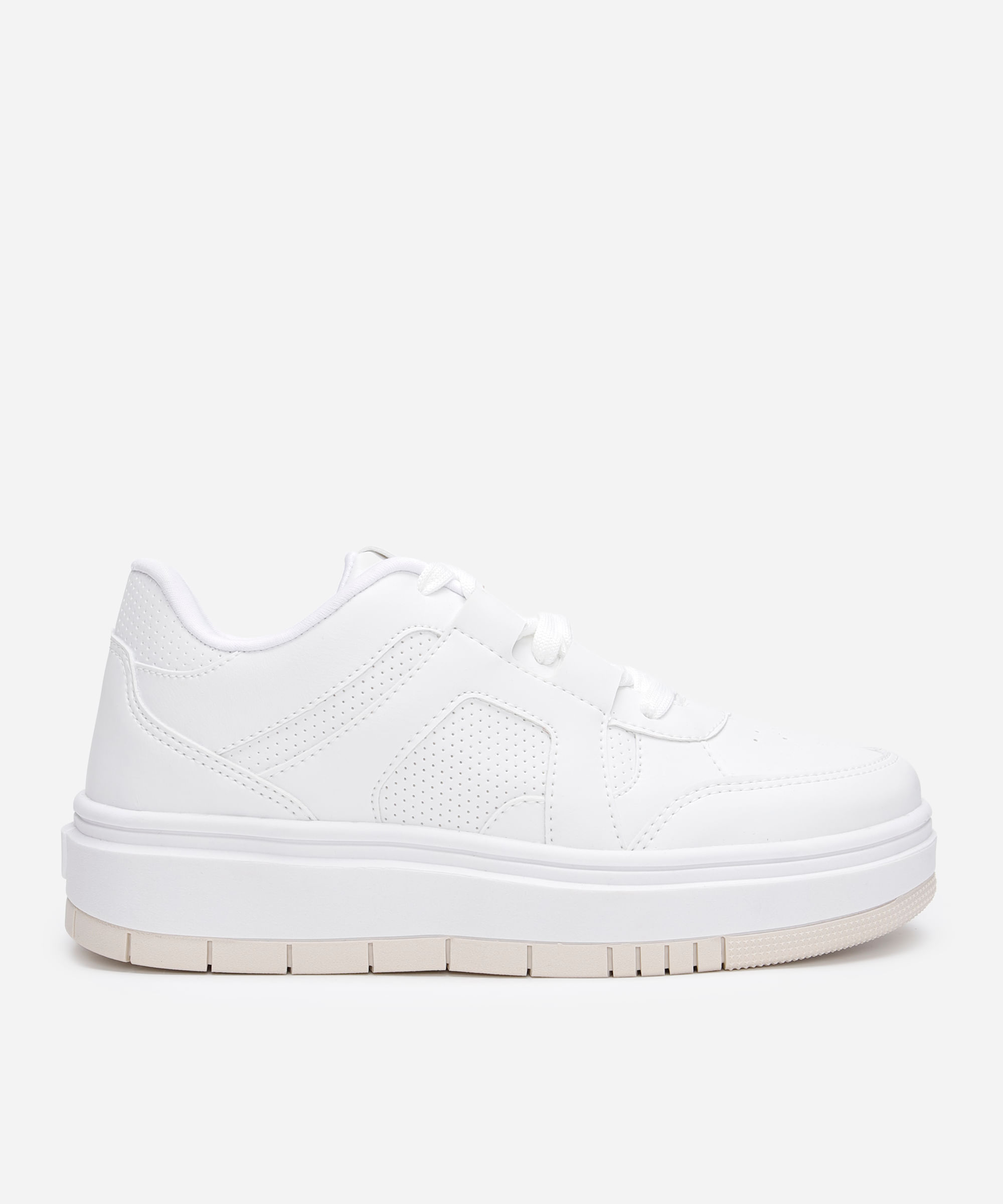 tênis casual plataforma com recortes branco