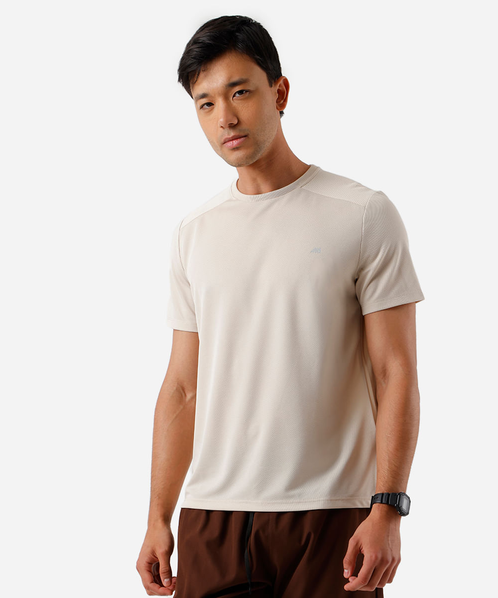 camiseta masculina esportiva com recorte bege