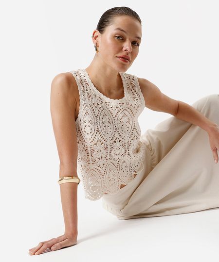 regata feminina de crochê floral off white M