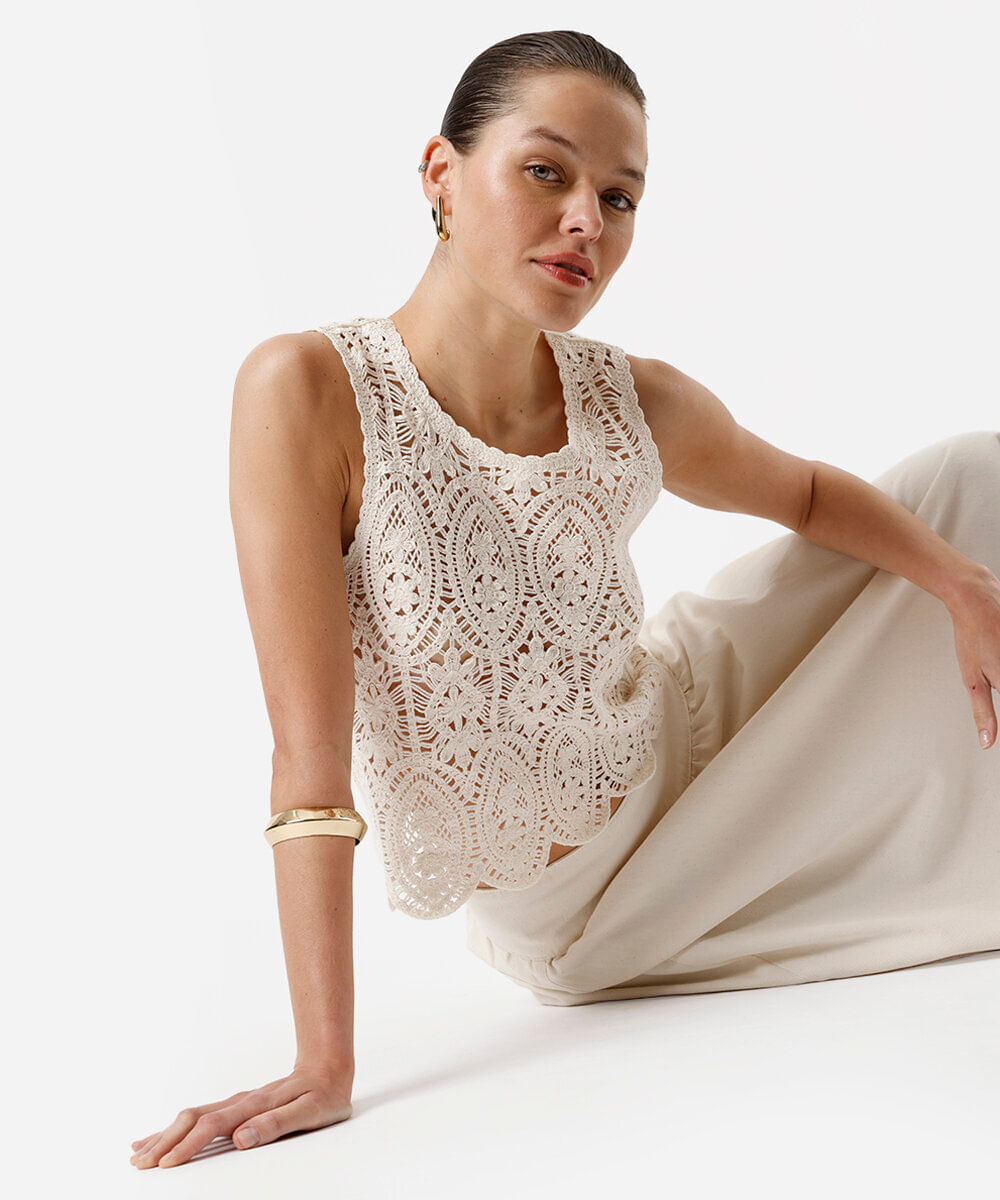 regata feminina de crochê floral off white
