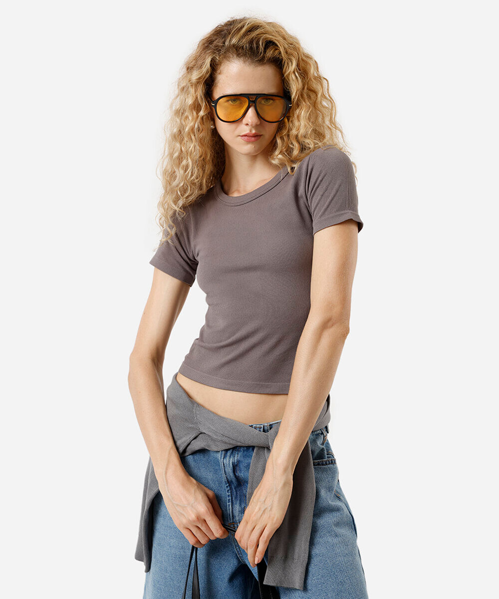 blusa baby look feminina de poliamida básica canelada cinza