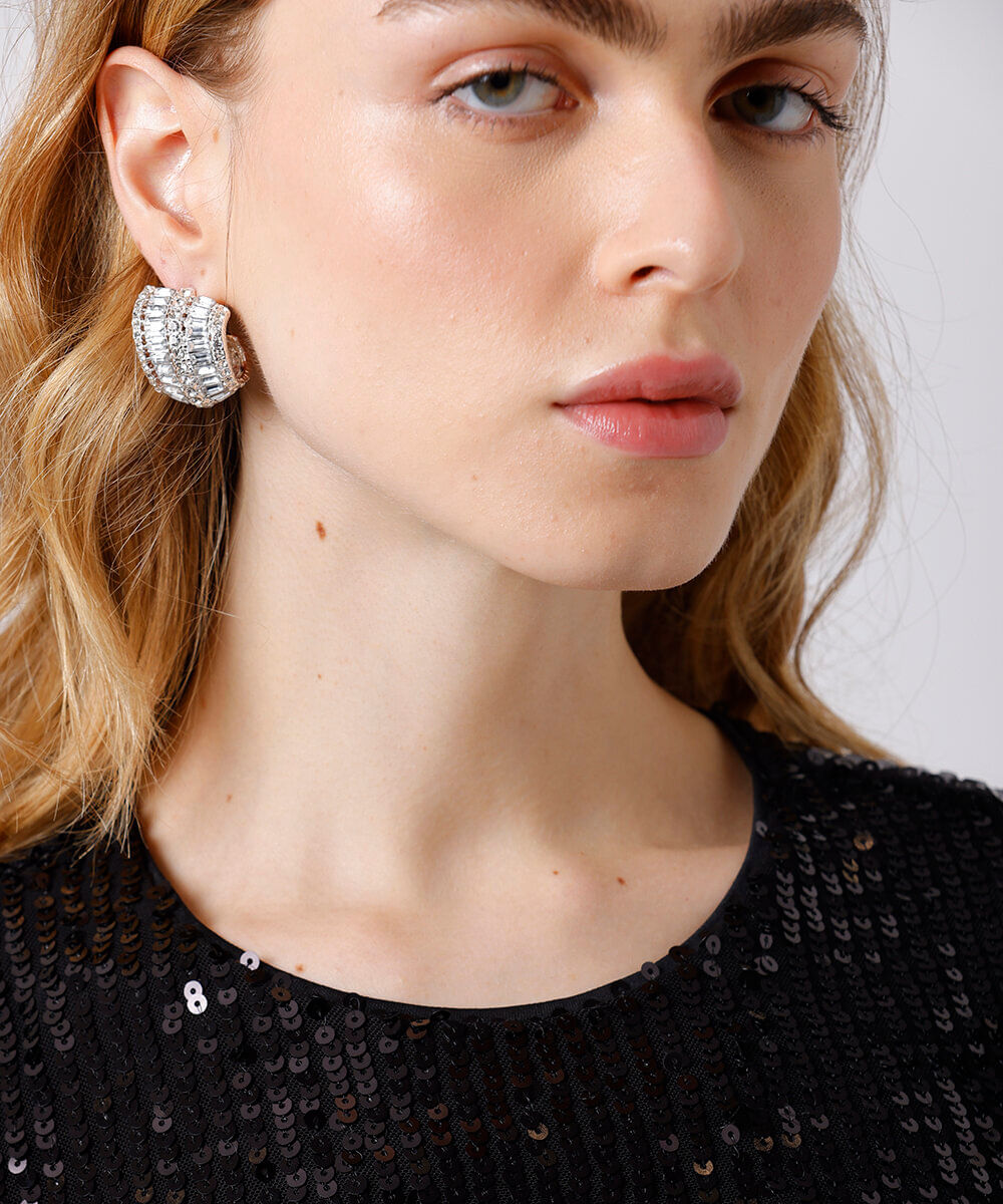 brinco argola com brilhos mindset prateado brinco argola com brilhos mindset prateado