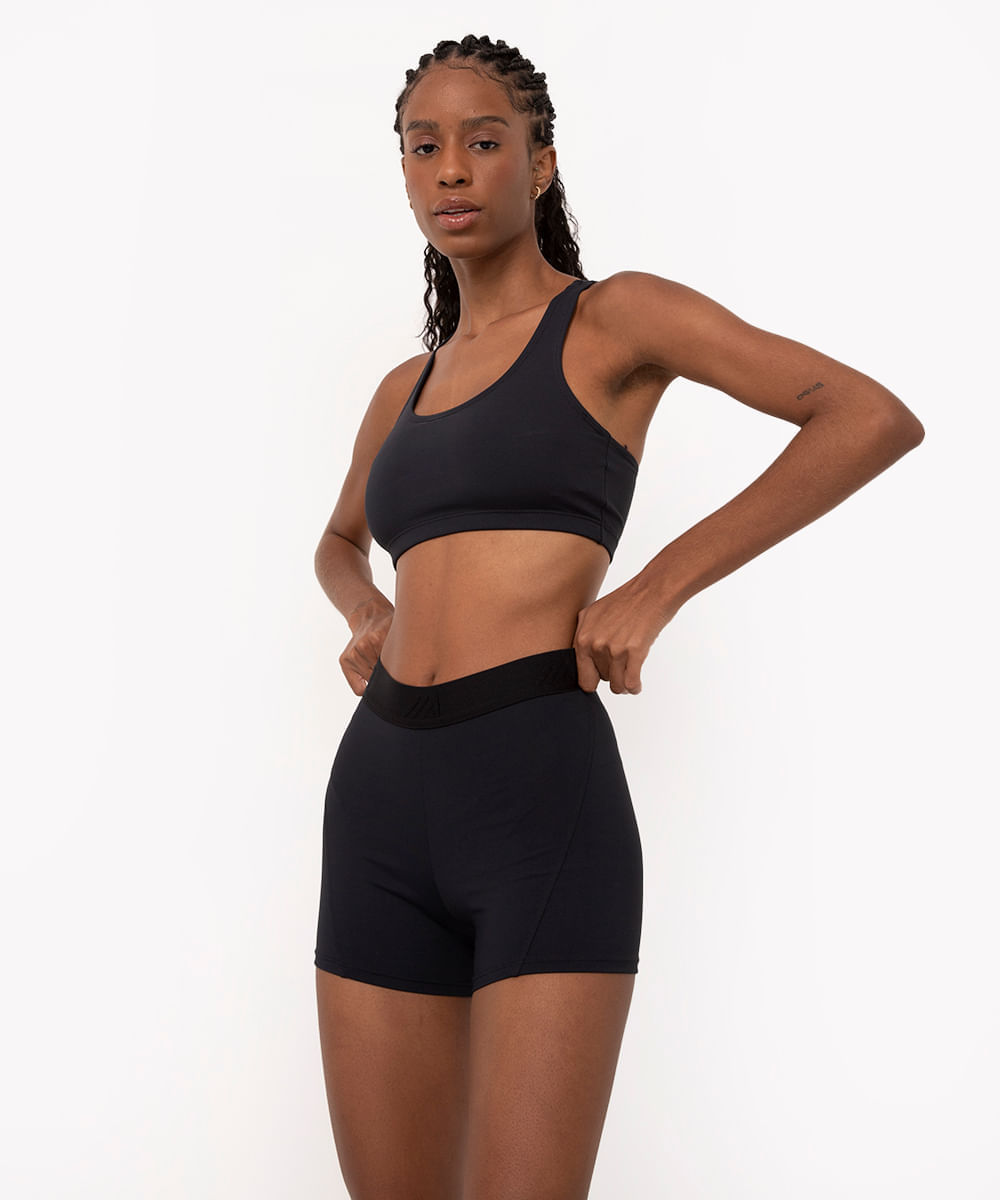 short feminino com recortes esportivo ace preto