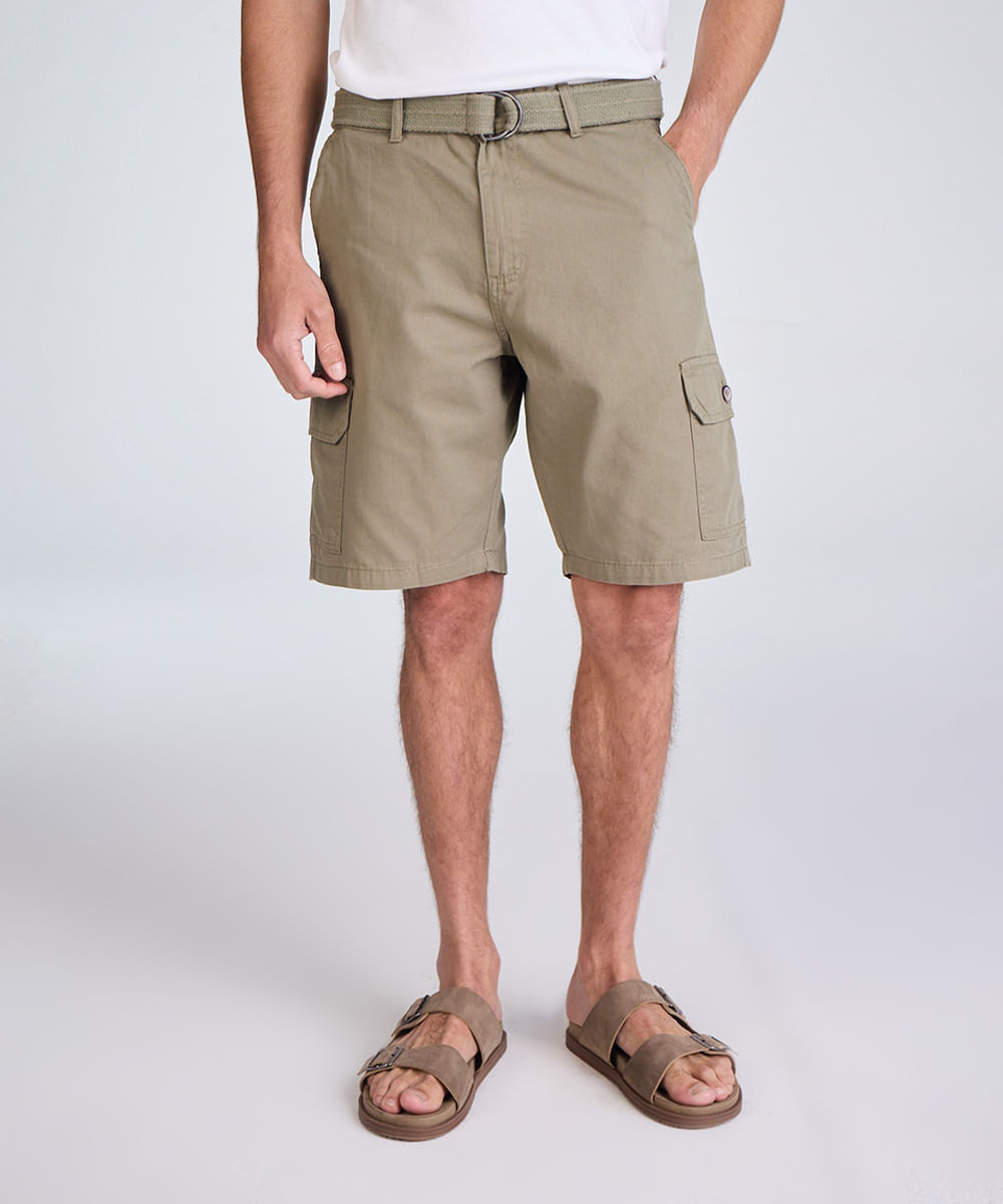 bermuda cargo de sarja com cinto verde