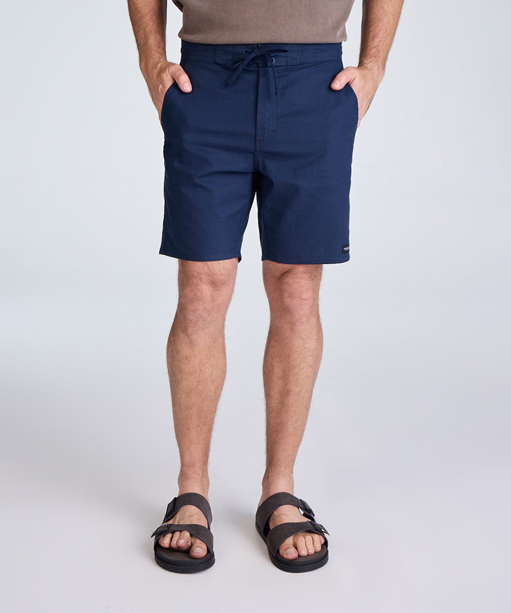 bermuda reta masculina de sarja com cordão azul