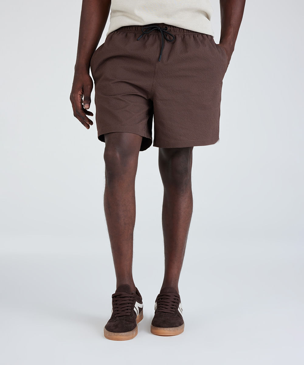 short reto masculino texturizado marrom
