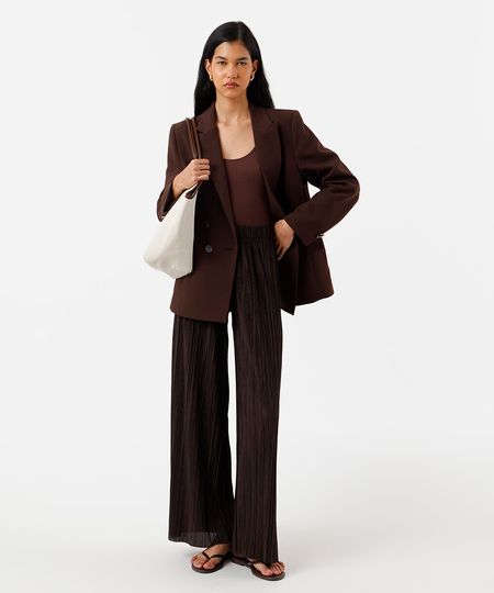 calça pantalona feminina plissada marrom PP