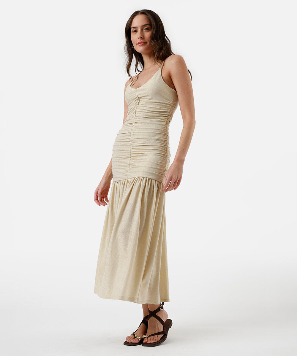 Vista 2 vestido midi alça fina feminino franzido bege C&A Dourado C&A Dourado