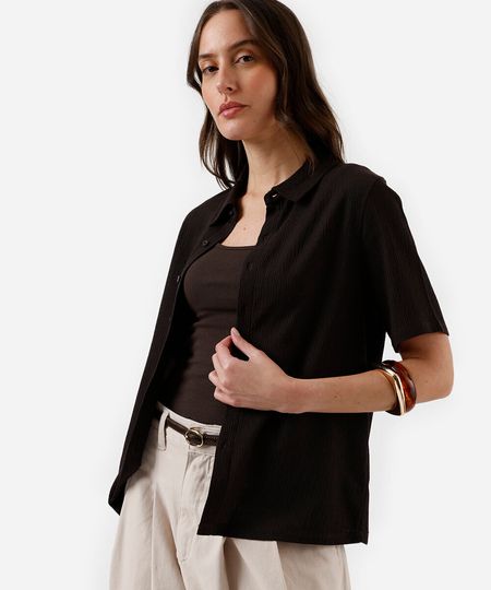 camisa básica feminina texturizada marrom P camisa básica feminina texturizada marrom P