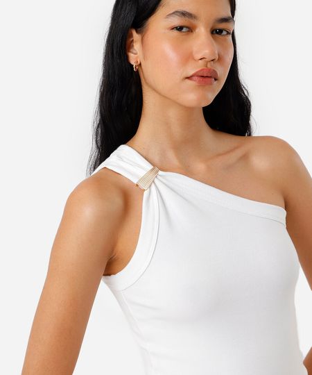 blusa ombro único feminina de algodão com fivela canelada off white PP blusa ombro único feminina de algodão com fivela canelada off white PP