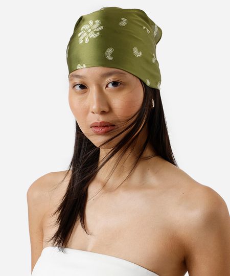 lenço feminino paisley acetinado verde UNICO lenço feminino paisley acetinado verde UNICO