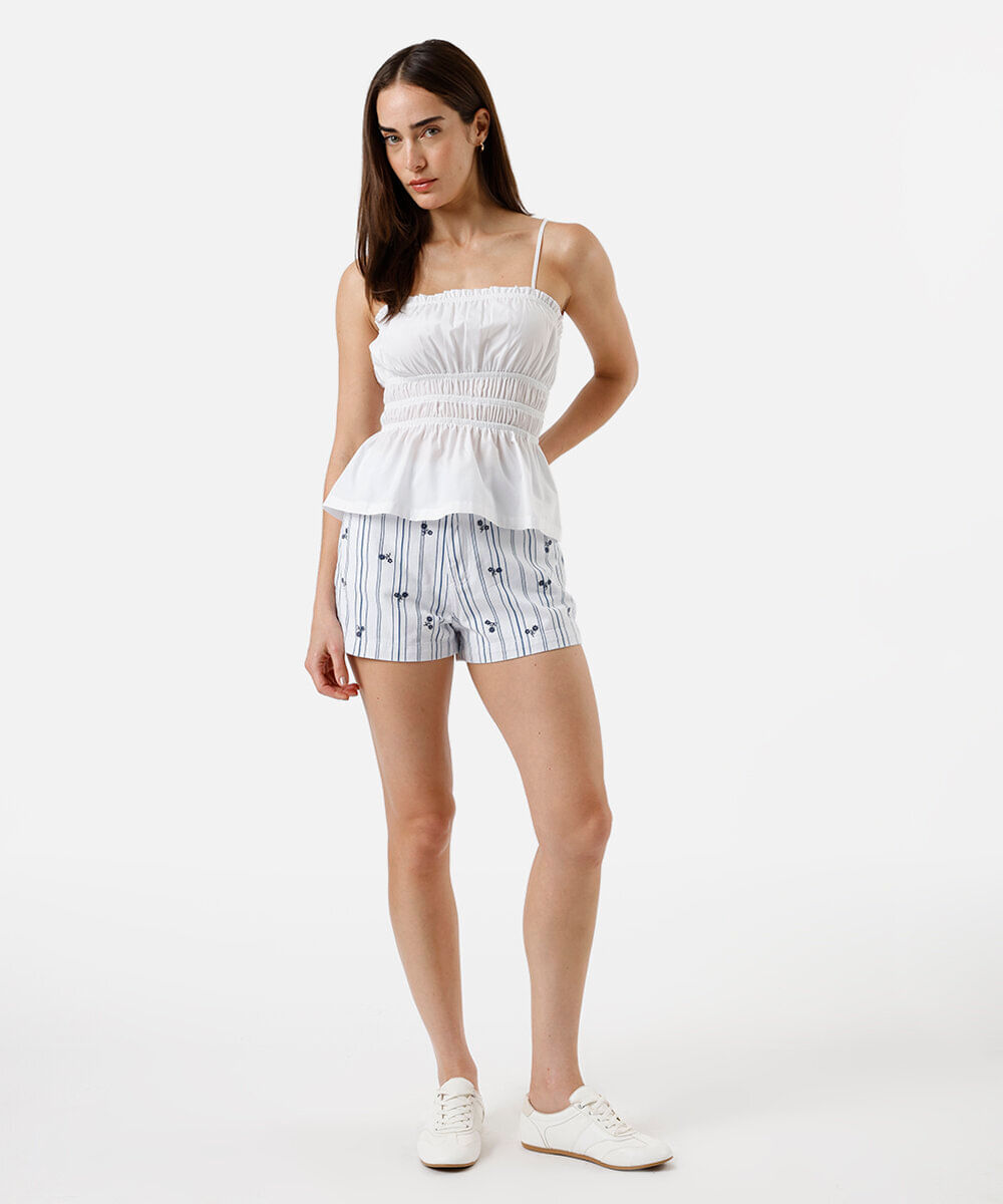 short mom feminino de sarja com bordado floral listrado azul