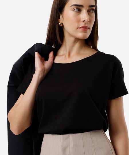 camiseta feminina de algodão peruano decote redondo preta P