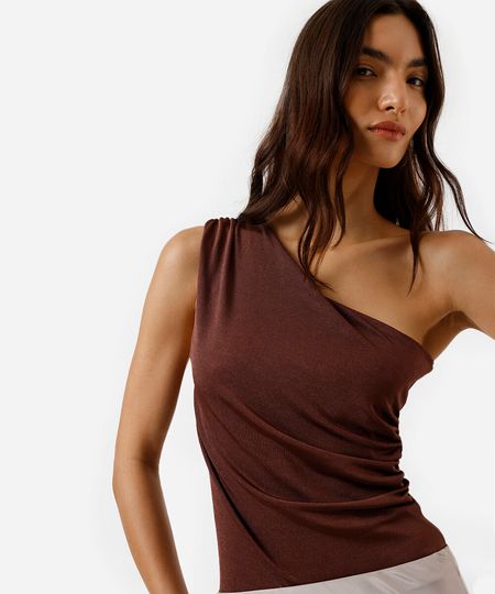 blusa ombro único feminina franzida acetinada marrom P