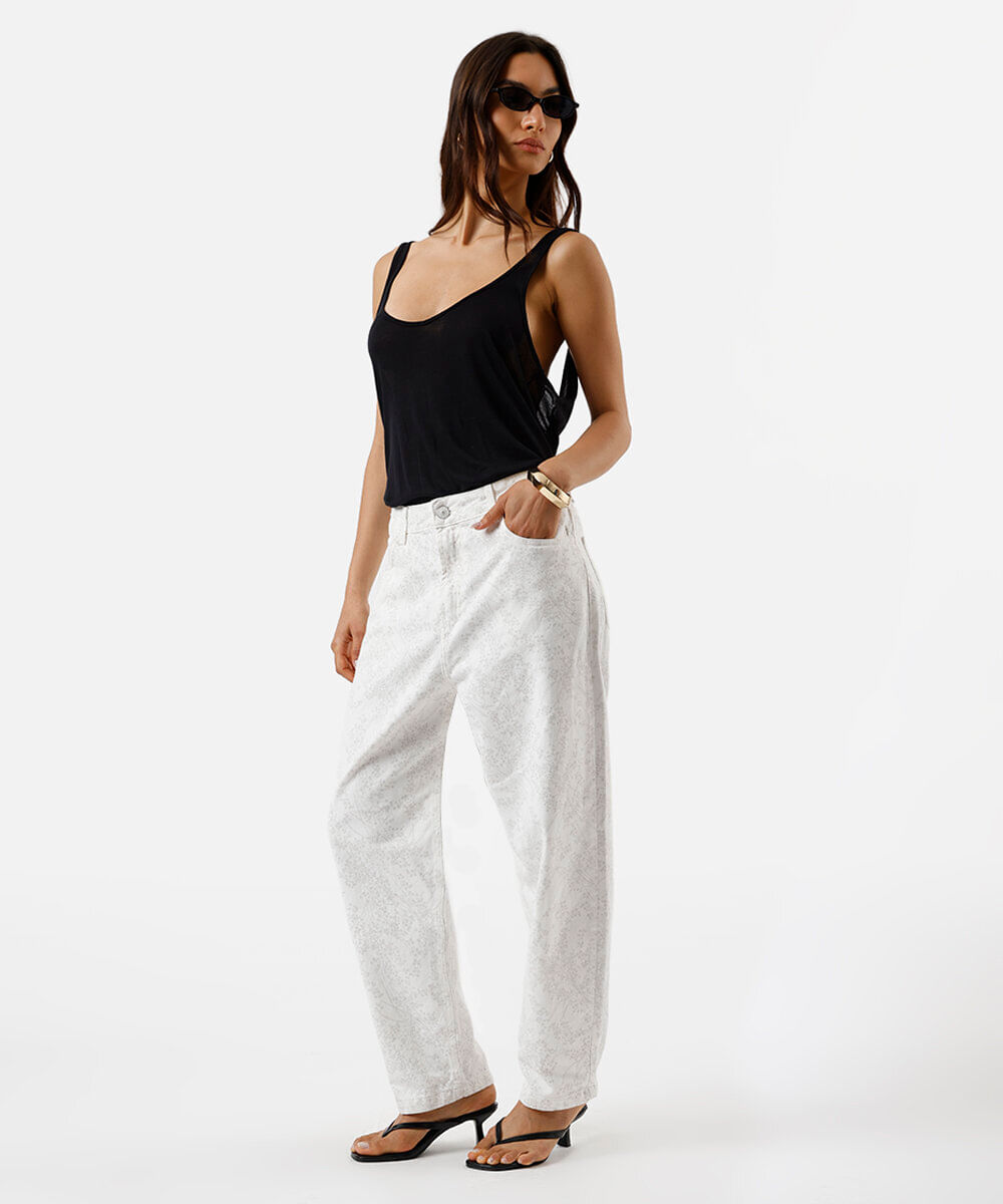 calça balloon feminina de sarja floral off white