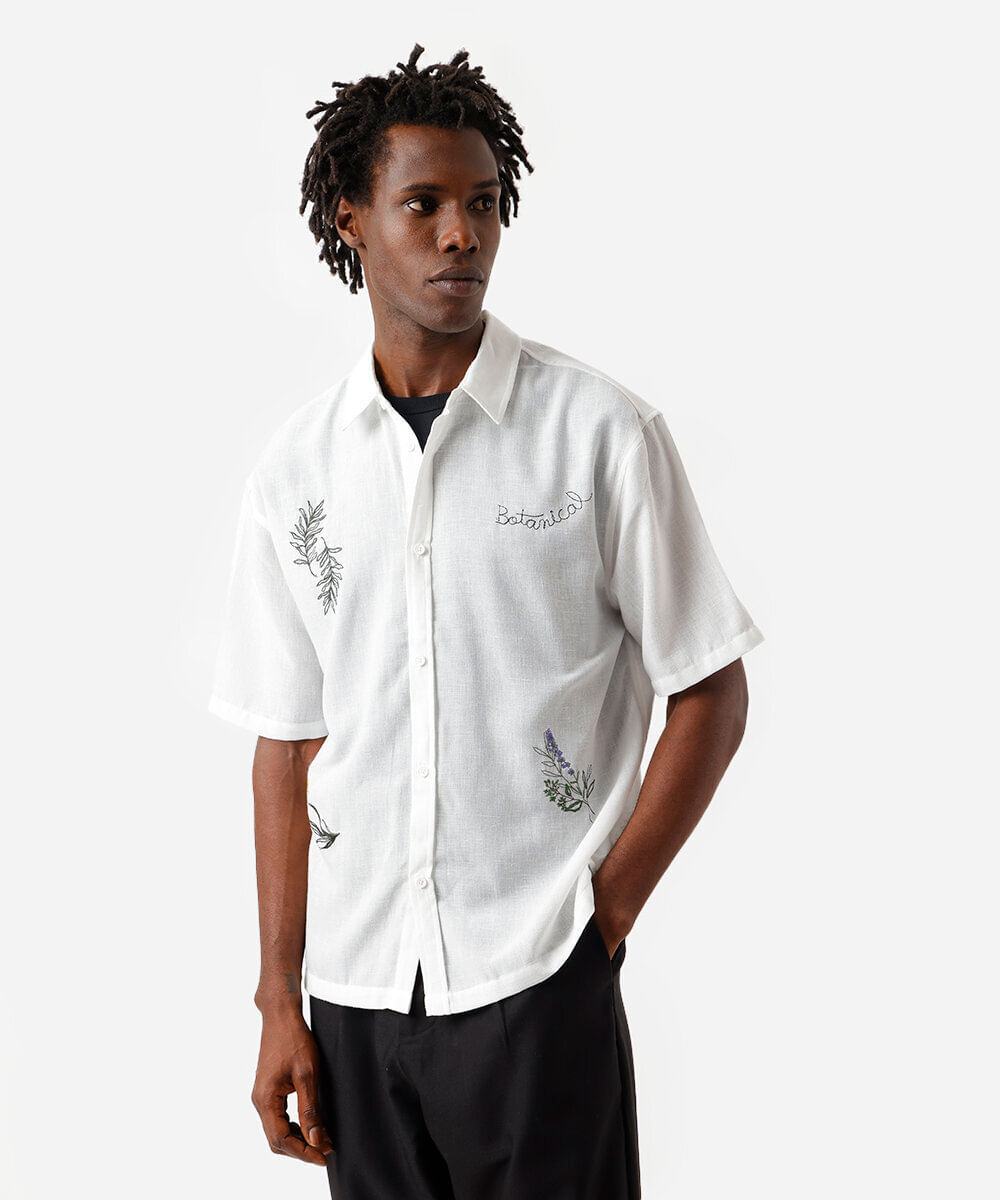 camisa masculina bordado folhagens off white