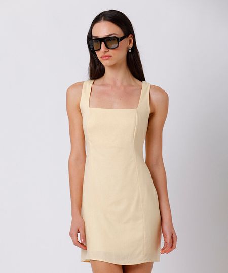 vestido curto feminino com linho decote quadrado mindset amarelo G