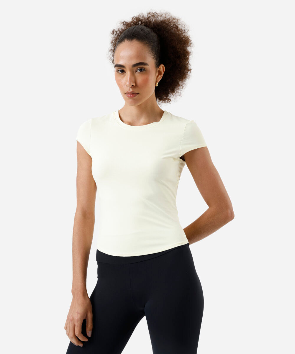 blusa esportiva feminina com poliamida e recorte amarela