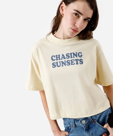 camiseta box fit feminina de algodão estampada oversized amarela XPP camiseta box fit feminina de algodão estampada oversized amarela XPP