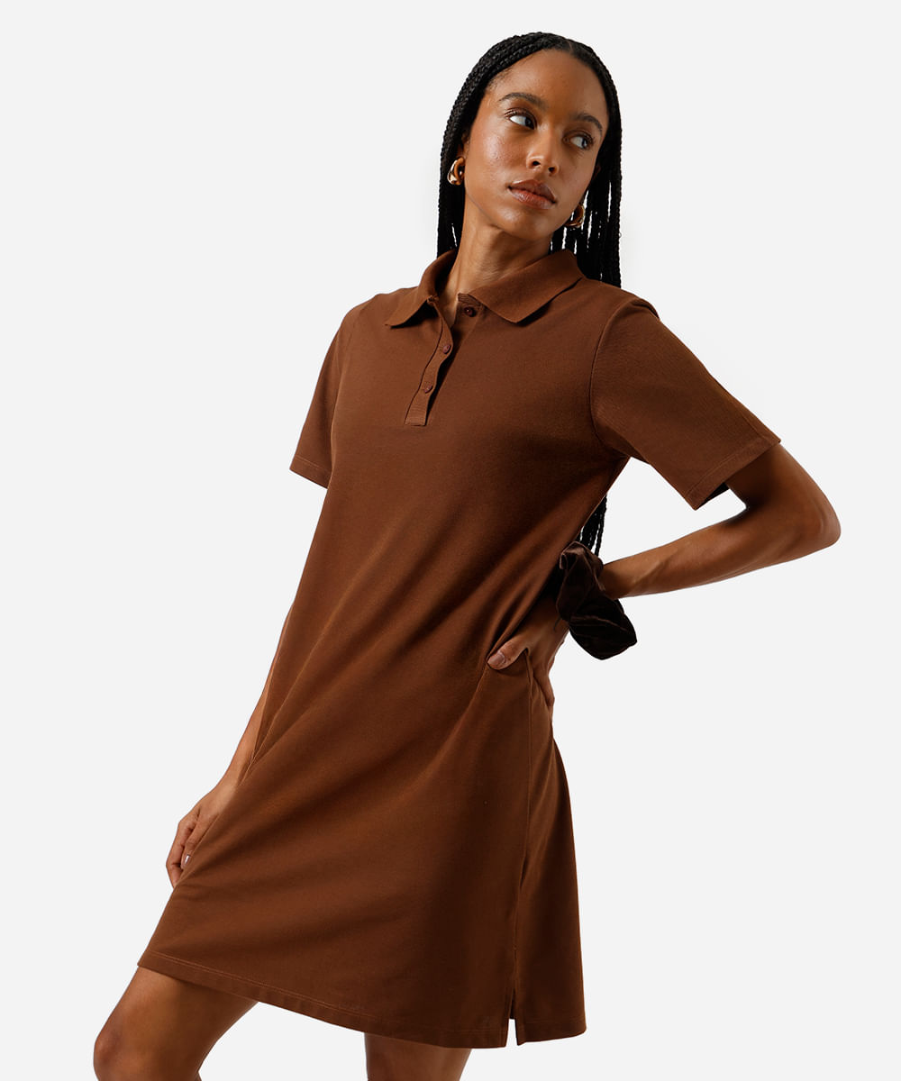 vestido curto polo feminino com algodão básico marrom