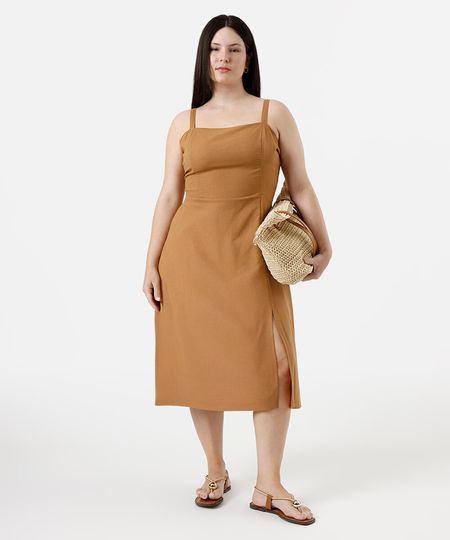vestido midi com linho e fenda plus size marrom GG vestido midi com linho e fenda plus size marrom GG