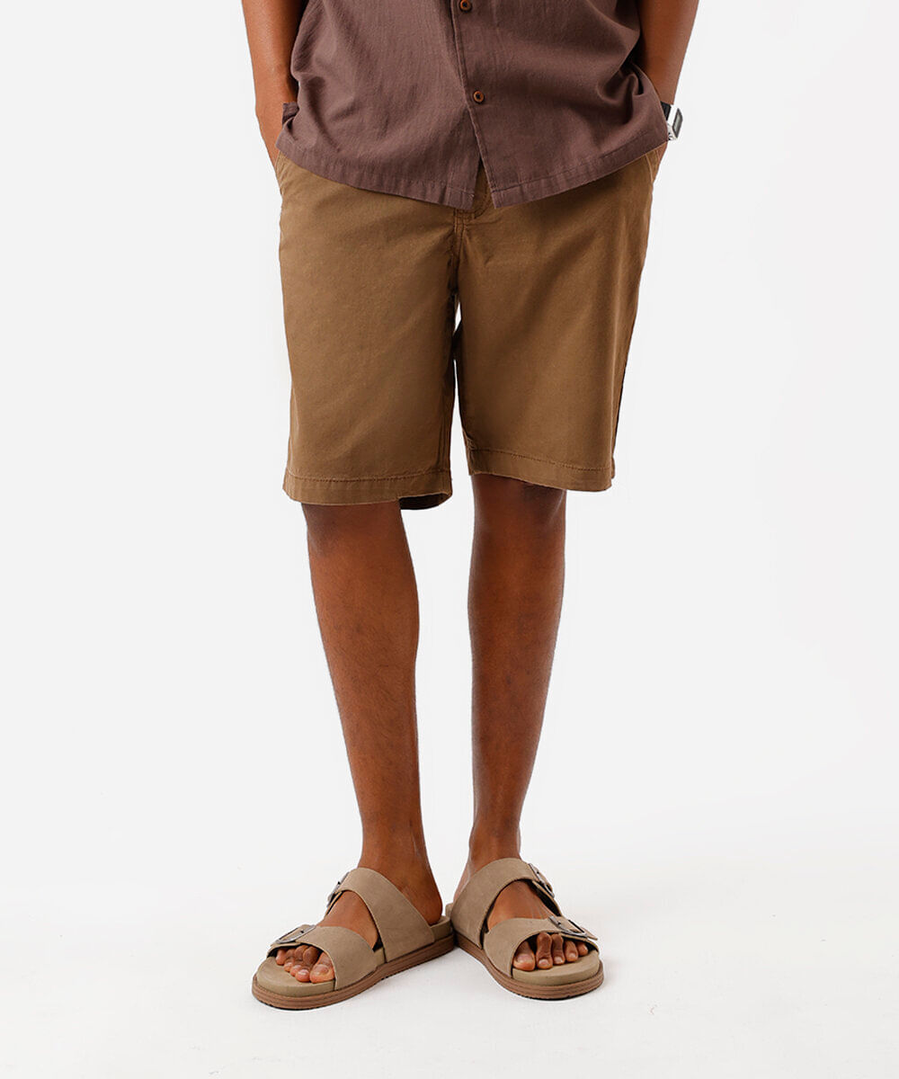 Bermuda Reta de Sarja - marrom