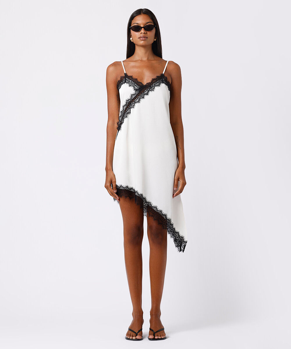 vestido slip dress feminino com renda assimétrico mindset off white