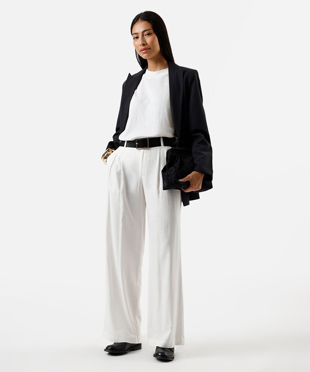 calça wide leg feminina de alfaiataria com linho e pregas off white