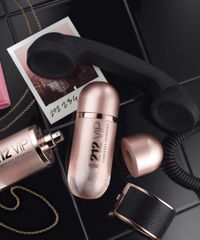 Perfume-212-Vip-Rose-Carolina-Herrera-Arte-em-Fundo-Preto