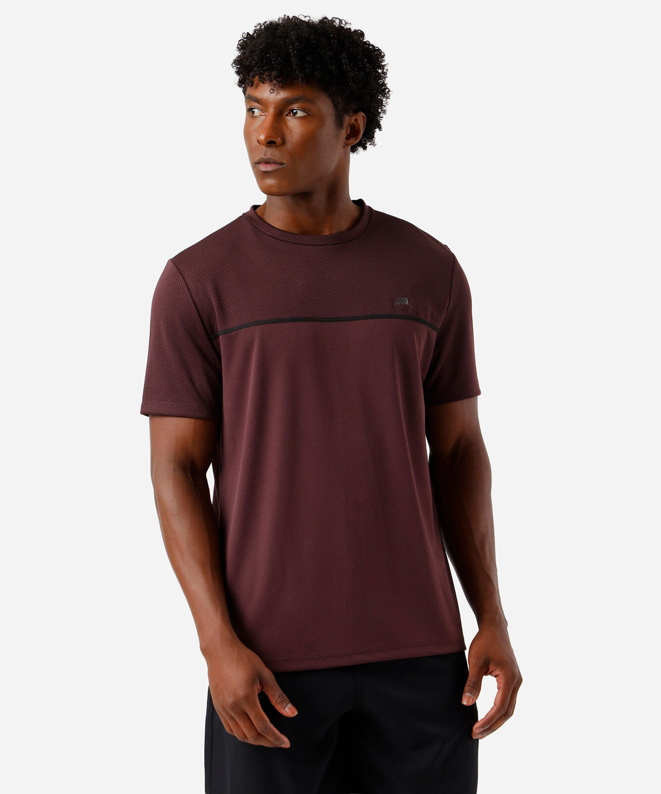 camiseta masculina recorte ace vinho
