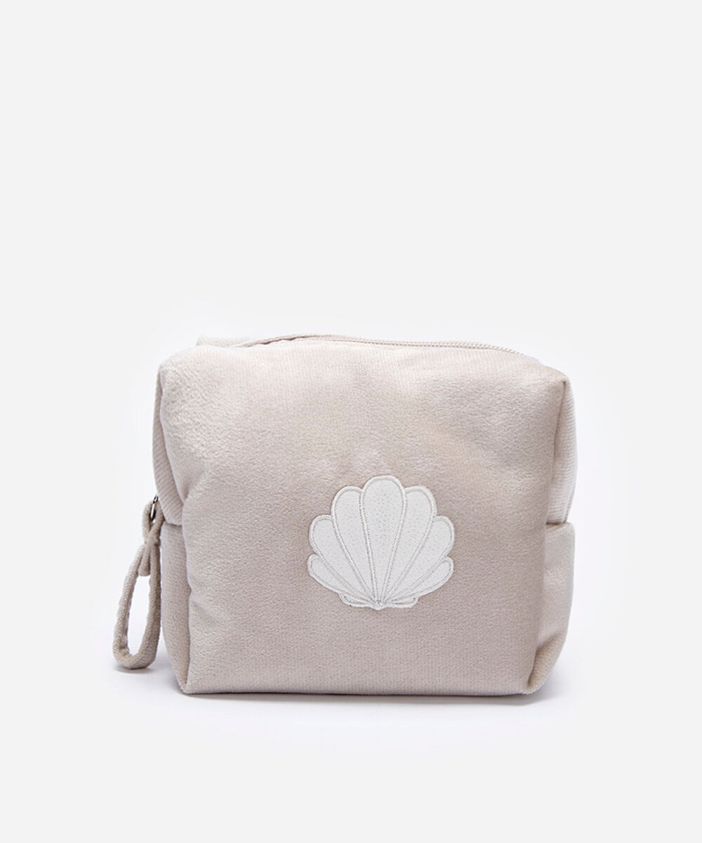 nécessaire de plush concha off white