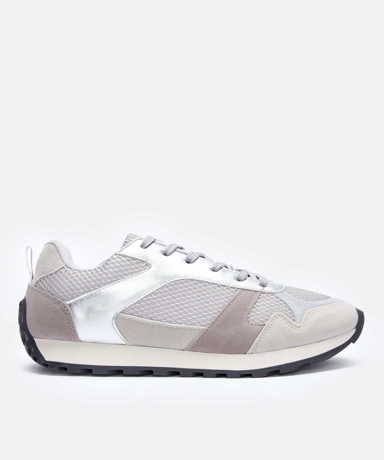 tênis esportivo ace com recortes tratorado cinza