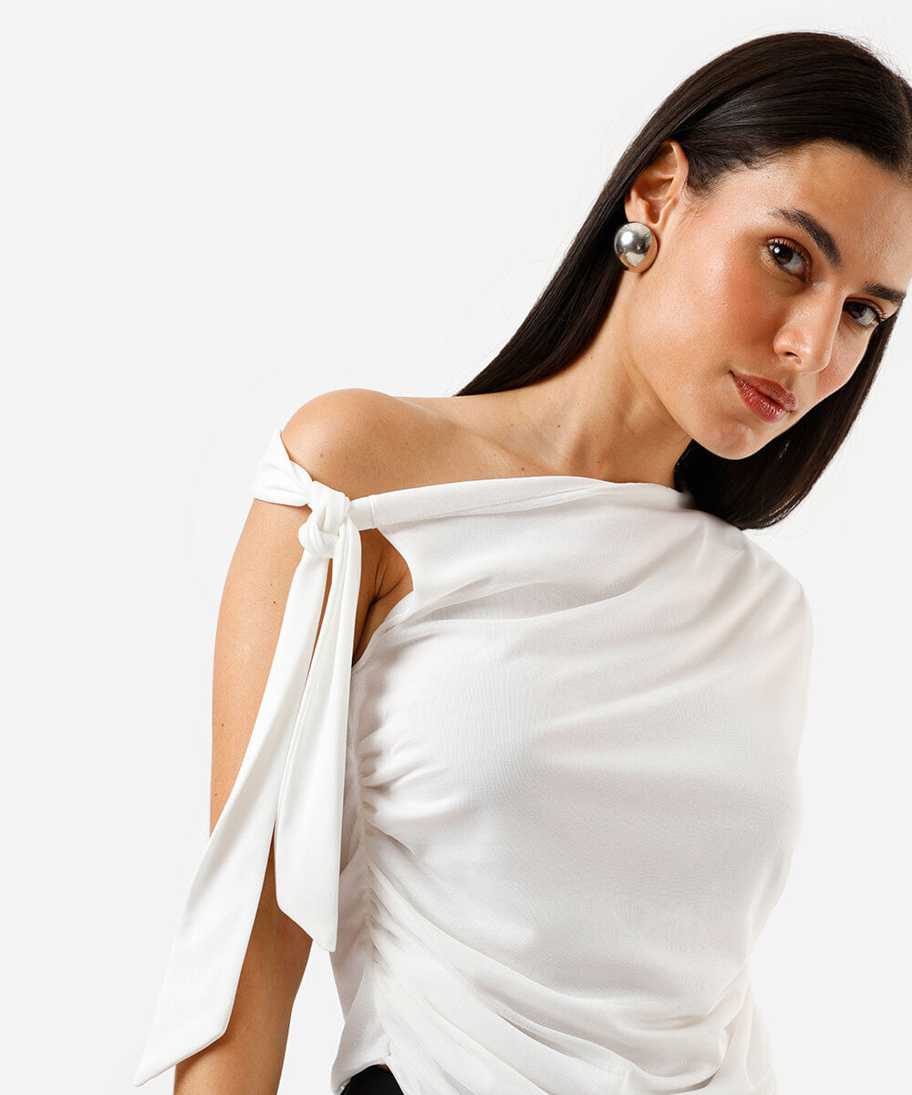 blusa feminina de tule franzida com amarração off white