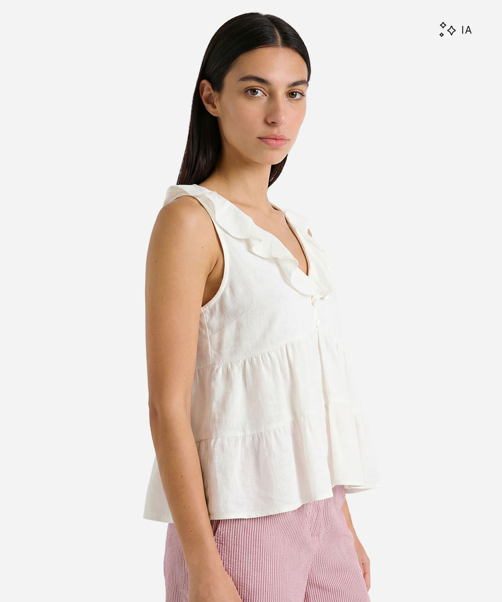 Bata feminina com recortes e babados com linho off white