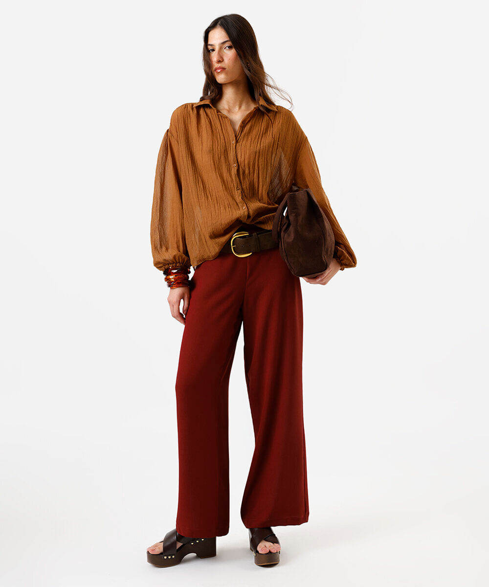 calça reta feminina texturizada vinho